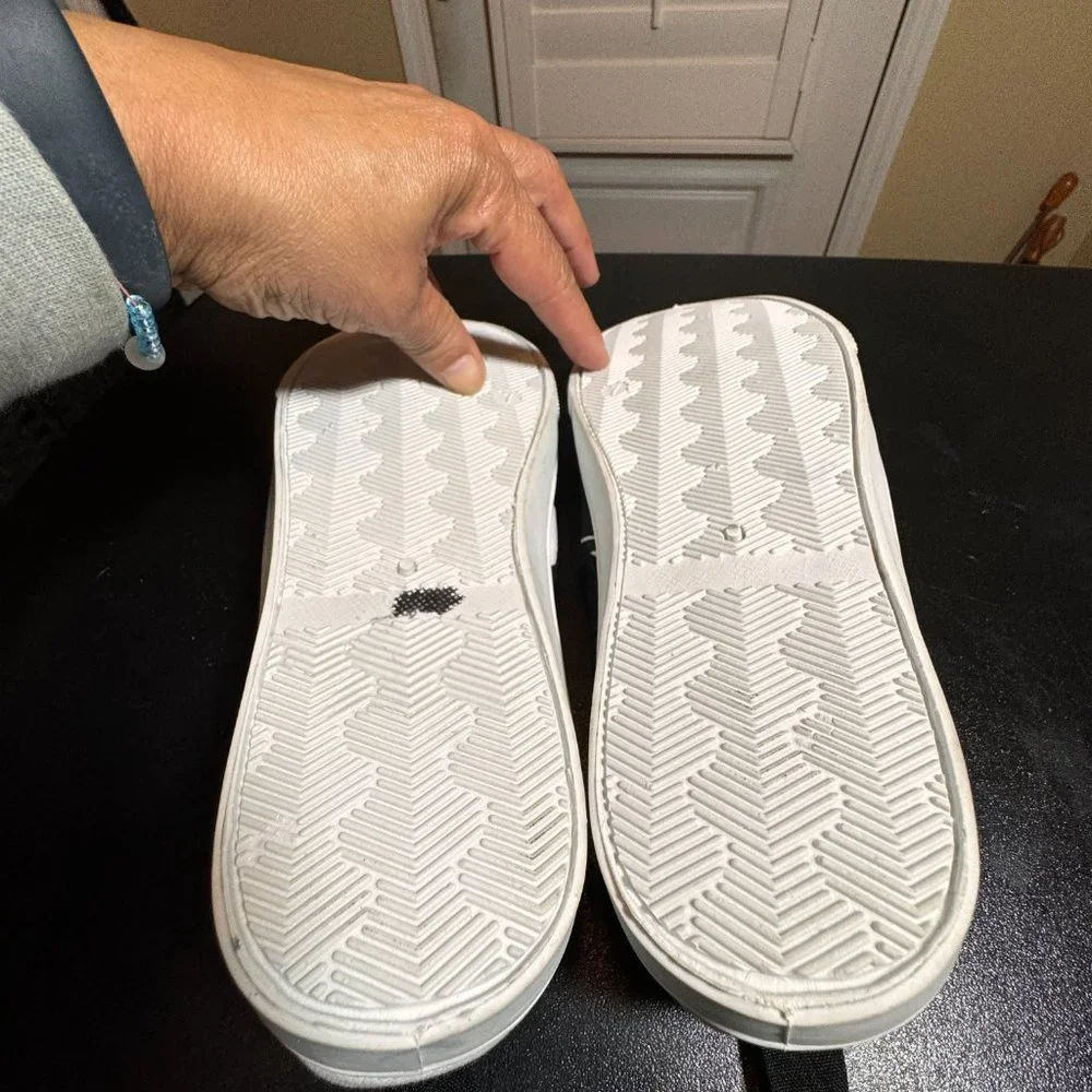 Disney Mickey Mouse size 7 black and white slipon